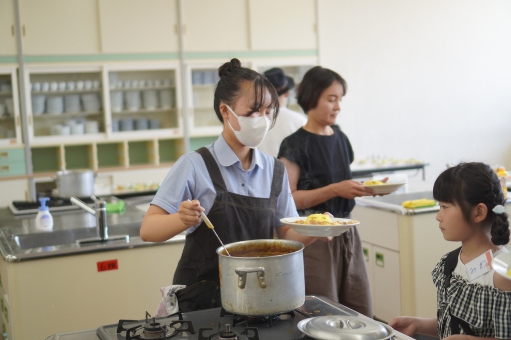 杜若高校　かきつばた食堂